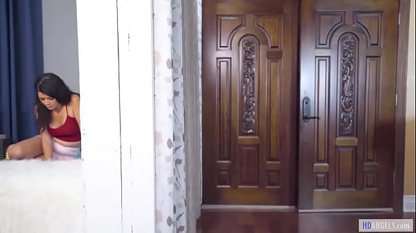 Lesbian stepmom helps on excited babe