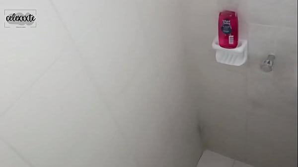 las mejores folladas lesbicas en la ducha