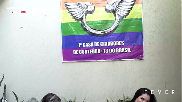 Amigas se reúnem em casa e experimentam todos os brinquedos da Espuleta, suruba das gostosas. (KIMIKO, CAROL RHCP, ESPULETA, DREAD HOT, MELANCIA, LEXI MALET E BIA HOT)