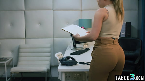 Lesbian boss strapon fucking her personal assistant Anna Claire Clouds