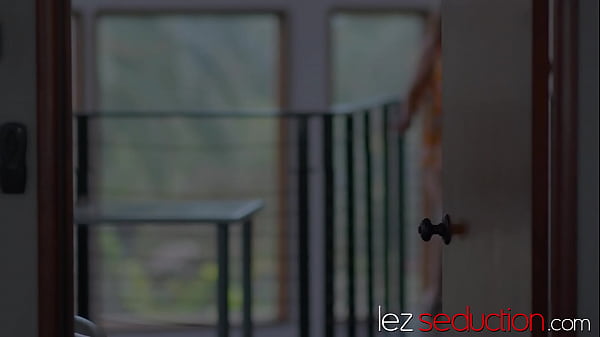 Redhead stepmom Carmen Valentina licks teen Britt Blair